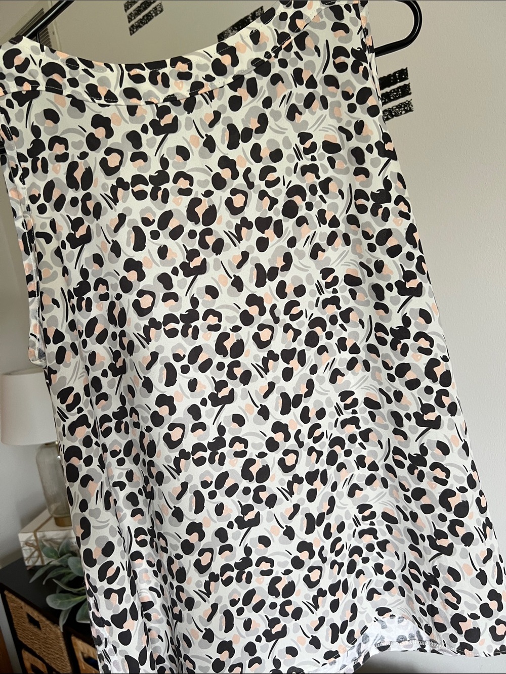 LOFT | Lot of 5 tops. Perfect for summer office attire. - Picture 5 of 8